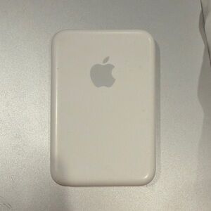 Apple White Charging Block